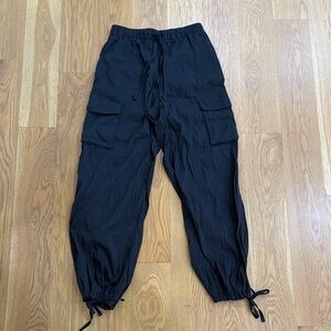 EUC Lightweight Adjustable Mid-Rise Cargo Pant